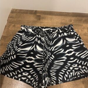 Black and White Patterned Women's Shorts
